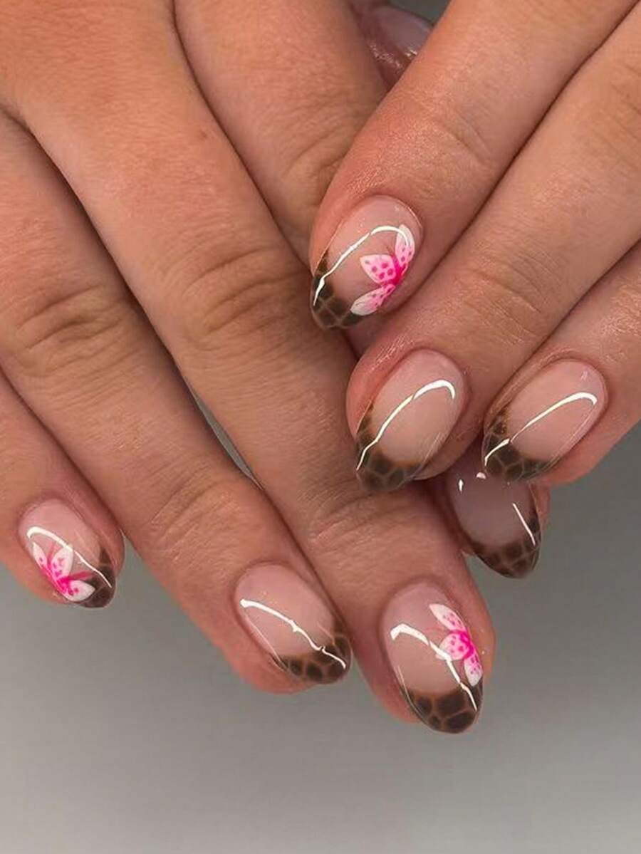 24片椭圆形花朵和豹纹美甲贴纸套装，法式亚克力材质，完美贴合，包含1片果冻胶和1个指甲锉。易于佩戴的浅棕色美甲贴纸和法式美甲贴纸，适合女性日常工作、派对和其他场合。美甲用品