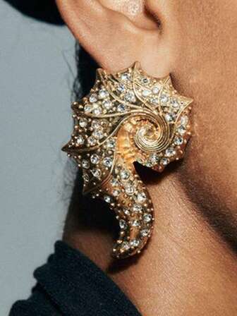 ZAA Brick And Stone Conch Earrings, Bohemian Style, Ocean Cool Style, Light Luxury, High-End Design, Exaggerated Alloy Inlaid With Zirconia, Unique Conch Earrings For Women