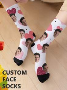 1 双定制脸儿童中筒袜，袜子上可印任意脸型，男孩女孩均可，带照片的个性化袜子，有趣的定制图片搭配中长袜，适合情人节、生日、送礼等场合，个性化、趣味、丰富多彩，创意动漫卡通设计，节日礼物，