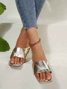 2025 New Square Toe Criss-Cross Design Sandals, Elegant And Vintage-Inspired, Versatile For Dresses In Spring/Summer - Gold - View 7
