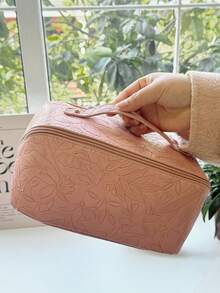 1 pieza Bolsa de cosméticos de PU con relieve de rosa, bolsa de cosméticos de lujo con relieve de caramelo, bolsa de cosméticos casual portátil, bolsa de cosméticos con cremallera de moda, bolsa de almacenamiento de cosméticos para viajes y vacaciones