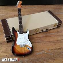 Axe Heaven Fender 60th Anniversary Stratocaster Miniature Guitar Case W Embroidered Logo Replica Collectible CASE-60-1  [COLLECTABLES] Ltd Ed, Figure, Collectible - Nhiều màu - Xem 5