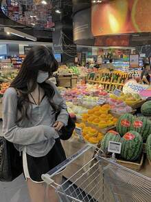 全新轻盈 V 领长袖宽松透视罩衫，灰色，中长款 - 灰色 - 查看 7