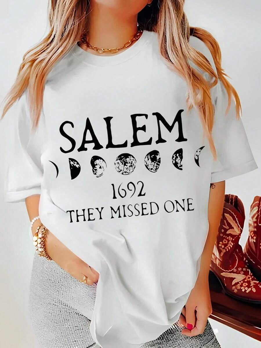 Festive Salem 1692 Tee -They Missed One - Women's Plus Size Sweatshirt - Relaxed Fit - Cotton Material - FallWinter Season - Starry Night Print - Casual Style - Round Neckline - Cotton Fabric - Great For Halloween Or Salem History Fans - 白色 - 查看 1