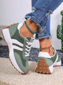 1 Pair Women's Casual Sports Shoes, Patchwork Fabric Thick Sole Retro Sneakers, New Spring/Autumn Casual Sneakers, Classic Black Pointed Toe Lace-Up Outdoor Shoes, Suitable For Students, Office Workers, Walking, Running And Other Occasions, Holidays, Parties, Vacations