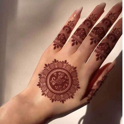 纹身贴纸 - 免费花朵 Tinghaina 临时纹身贴纸，可水洗 PVC 一次性使用防水防汗风格纹身，适合日常使用