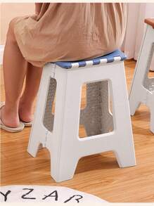 坚固耐用加厚便携式折叠凳带手柄 - 简易办公凳，时尚，美观，坚固耐用，家用折叠凳，节省空间，易于存放，适合室内，派对，野餐，成人和儿童便携式折叠椅，适合家庭使用，户外钓鱼。