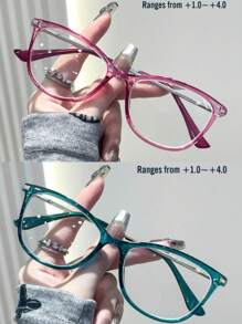 Gafas de lectura unisex, nueva moda con montura de plástico cristalino bicolor con decoración de remaches metálicos, disponible en 3 colores, con bisagras de resorte, aptas para deportes, ordenador y uso diario para aliviar la fatiga ocular, ajuste cómodo para diversos tipos de rostro. Disponible en 7 opciones de dioptrías: rosa, verde, marrón.