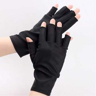 UV Glove For Gel Nail Lamp,Professional UPF40+ Half Finger Manicure Protection Gloves For LED/UV,Women's Outdoor UV Protection.Out This Item [Premium Fabrics]:Selected Polyester Fabric Is Not Easy To Snag And Pilling,Refreshing And Breathable,Comfortable,High Elasticity,Not Tight And Light To Carry.
