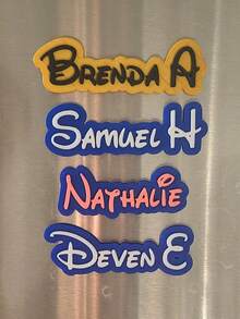 1 individuell angefertigter Acryl-Namensmagnet für den Kühlschrank, kreative und personalisierte funkelnde magnetische Englisch-Wort-Karte, glänzender und einfacher Stil, geeignet für Spindmarkierung und Dekoration, Namenskarte, das schönste Urlaubsgeschenk für Freunde, Geschenk zur Rückkehr an die Universität, Hochzeitsgeschenk