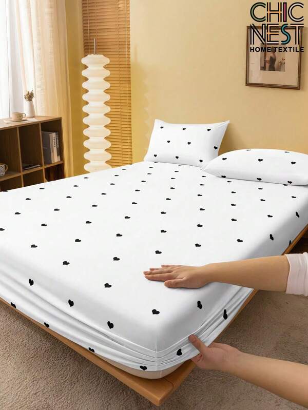 2/3pcs Black White Heart-Shaped Love Pattern Fitted Sheet Set (1Pc Fitted Sheet+1/2pcs Pillowcases), Mattress Protector, Mattress Cover For Bed, Bed Sheet Set, Soft And Breathable, For All Size Bed -Twin, Full, King, Queen Size Sheet Deep Pocket Up To 11.8 Inch Home Textile Back School Bedding Domitory Bedding Set