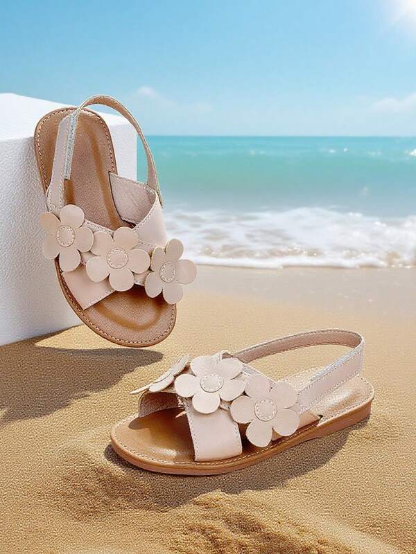 Girls Sandals,Girls Shoes,Sandalias Para Niña,Sandalias De Niña,Toddler Girl Shoes,Kids Shoes,Kids Sandals,Sandals For Girls,A Pair Of Summer Girls' Shoes With Floral Decorations, Adjustable Design, Flat-Bottom Beach Sandals. Suitable For Use At The Beach, At Home, And At School. Children Of All Ages Can Wear Them.