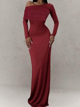 Seksowna, bordowo-czerwona asymetryczna sukienka z siateczki na ramionach i patchworkowym pasem w kształcie ryby, z długim rękawem