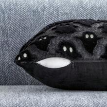 1 件 18x18 英寸黑色 3D 幽灵毛绒绗缝枕套，可爱恐怖万圣节抱枕套，深色趣味沙发靠垫套，适合万圣节派对/恐怖可爱卧室/日本惊悚装饰/德国恶作剧装饰/不给糖就捣蛋