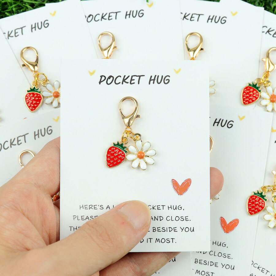 5 件/10 件简约迷你草莓和雏菊钥匙扣，附赠“口袋拥抱”鼓励卡，可爱花卉 - 钥匙和包包的水果挂饰，完美的友谊礼物，生日惊喜和日常积极提醒，汽车配件，哥特式 Y2k 万圣节配件，教师节