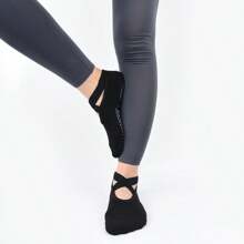 3 pares de calcetines de yoga antideslizantes para mujeres - Descalzo, entrenamiento, pilates, ballet - Tracción y correa antideslizante, adecuado para yoga, danza, gimnasio - Parte inferior antideslizante, proporciona estabilidad - Para uso en casa y estudio - Calcetines de fitness para mujeres, accesorios de yoga, zapatos de baile, diseño de moda, material transpirable, zapatos de pilates, diseño sin costuras, material flexible, practicante de pilates