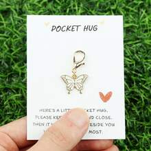 1个/4个/5个/6个/12个装精美蝴蝶钥匙扣礼盒套装，附赠励志卡片、多色蝴蝶吊坠、友谊日口袋礼物，适合所有收礼人，可作包包和钥匙扣挂件，蝴蝶和龙虾扣饰品挂钩，创意时尚的万圣节配饰，教师节包包挂绳（带证件套），汽车配饰，包包挂件，汽车配饰，姐妹礼物创意 - 彩色 - 查看 13