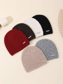 1pc Casual Wool Blend Soft Knit Hat, Vintage Chunky Pattern With Metal Decor, Fluffy & Cozy, Suitable For Gifts And Daily Wear, Autumn/Winter