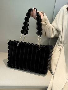 1个大容量毛绒拉链手提包。这款手提包采用毛绒设计，并配有时尚链条。它是新款秋冬款式，非常适合女性日常使用。 - 黑色 - 查看 4