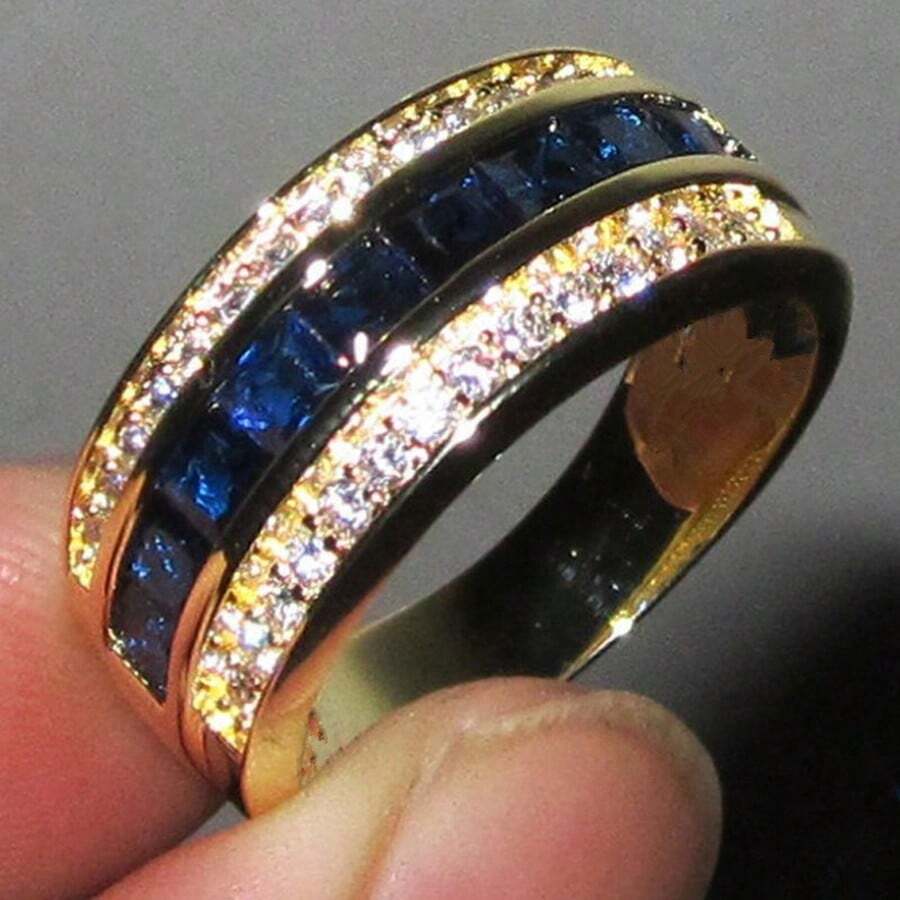 1 件时尚商务金色合金锆石装饰戒指，适合男士日常佩戴、订婚戒指、情人节礼物、妈妈、母亲、母亲节、礼物