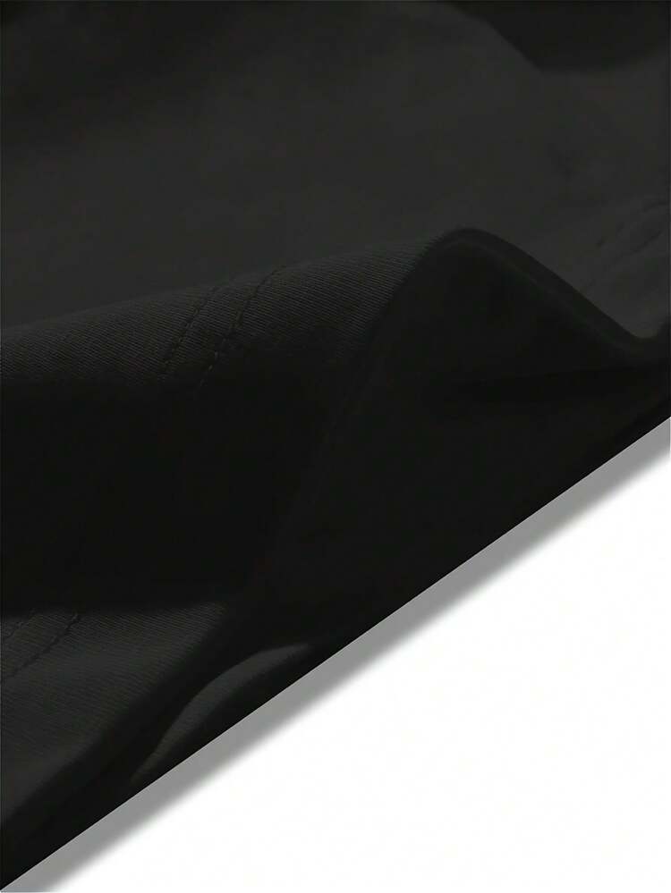 SANRIO Women's Short-Sleeved Crew Neck Casual T-Shirt With  Print. Made Of Pure Cotton. Machine Washable. Suitable For All Seasons. Summer Wear. Fun, Sexy, Avant-Garde And Personalized Design. Opaque Fabric. - 黑色 - 查看 3