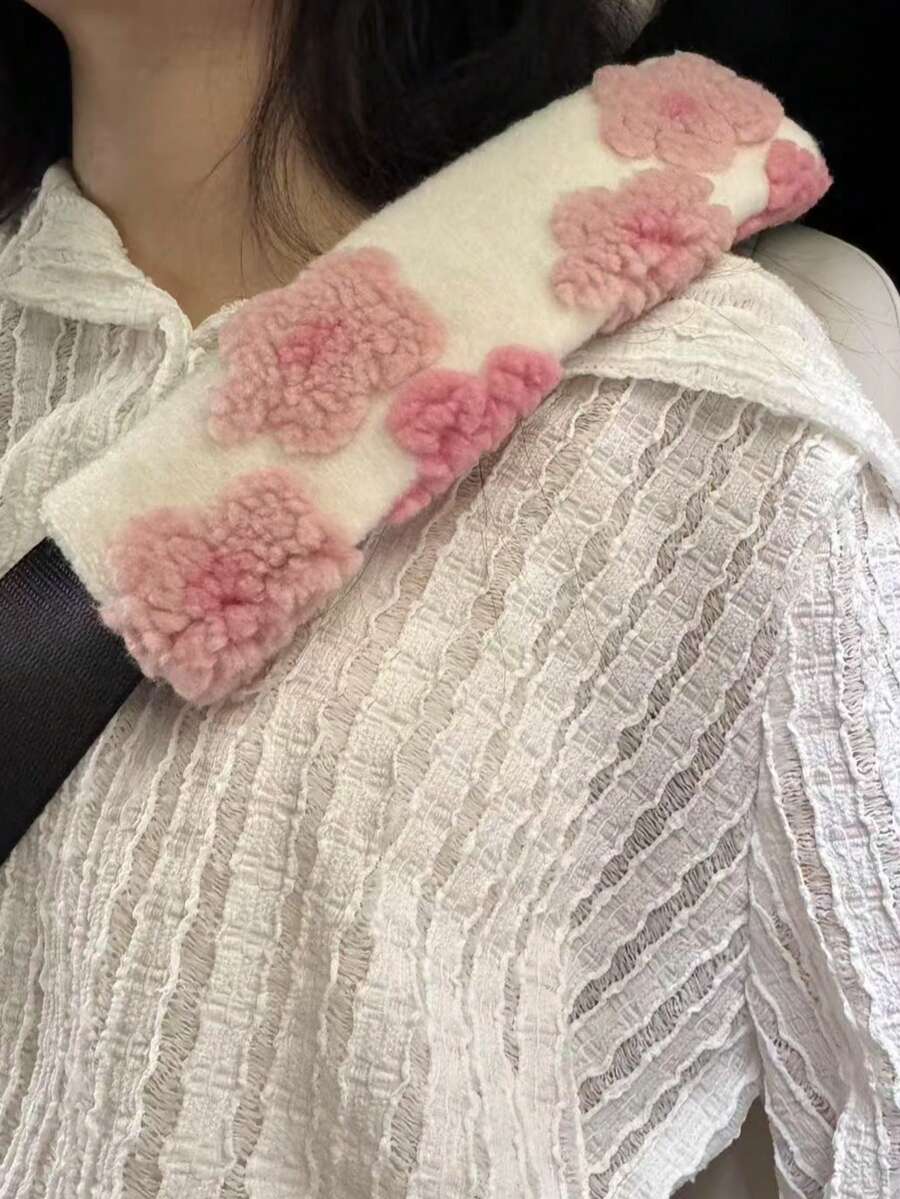 汽车安全带花羊羔绒护肩防磨衣保护套羊羔绒立体雕花防勒紧保险装饰套 - 均碼 - 查看 1