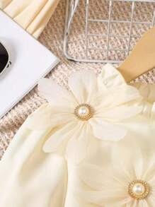 女童优雅 3D 花卉蕾丝设计荷叶边领长袖溜冰裙，适合春秋季节