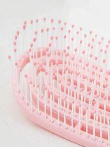 一套长柄粉色女士梳子，采用多色镂空罗纹设计，由ABS塑料制成，尺寸为9.06*2.76英寸，防静电，干湿两用梳子，粉色配件，美发梳，按摩梳，气垫梳，家居生活，宿舍身体护理工具，圣诞节，感恩节。 - 彩色 - 查看 4