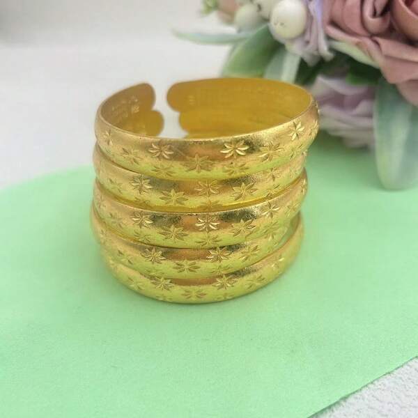 6pcs Traditional 24K Gold Plated Handcrafted Lotus Flower Bangle Bracelet, Suitable For Women's Daily Wear And Gift