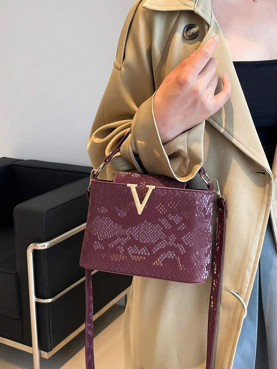 Túi xách hàng hiệu cao cấp dành cho nữ, Túi tote họa tiết đá cao cấp dập nổi da cá sấu, Túi đeo vai đa năng thời trang mới 2025, Sức chứa lớn, Túi xách thời trang, Túi cỡ lớn mới, Mặt hàng phù hợp INS, Túi tote phong cách đường phố cổ điển, Túi tote, Túi đeo chéo bóng chất lượng cao cùng phong cách tối giản của người nổi tiếng, Túi đeo chéo mùa hè, Túi xách nữ dung tích lớn dập nổi da cá sấu cao cấp mới 2025, Túi xách nữ thời trang cá tính, Túi gối, Túi xách thời trang cho nữ