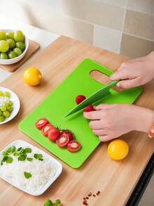 2pcs Mini Plastic Fruit & Bread Cutting Board Set With Plastic Knife - Green - View 1