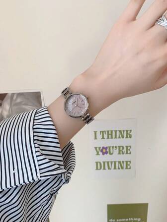 1 件玫瑰金色石英机芯优雅小表盘女士腕表