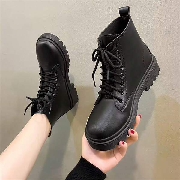 Botas femininas, botas curtas, botas curtas de sola grossa estilo britânico, botas de couro para motociclista, botas de cano médio, confortáveis para atividades ao ar livre