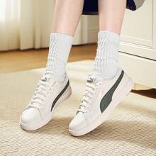 Puma 男女款低帮系带休闲鞋 Serve Pro Lite 运动鞋，简约日常轻便户外旅行鞋 374902 - 米白色-墨綠色-金色 - 查看 2