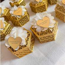 Custom Personalized Henna Wedding Favors Box Gold Colored Small Box Favors Wedding Candy Box Sweet 16,Multi-Functional,Durable,Ornamental,Reusable,Exquisite,Stylish,High-Quality,Colorful,Modern,Custom,Personalized,Unique,Ideal Gifts For Him,Ideal Gifts For Her,Boyfriend,Dad,Girlfriend,Mom,Family,Friends,Tea Room,Home,Garden,Office,For Anniversaries,For Valentine's Day,For Mother's Day,For Birthdays,For Father's Day,For Graduation,For Weddings,For Housewarming - 彩色 - 查看 2