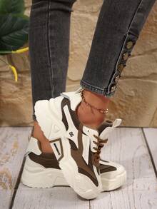 Novos Tênis Femininos, Malha Respirável Marrom, Tênis Chunky da Moda, Design com Cadarço, Sapatos Casuais para Uso Externo em Todas as Estações