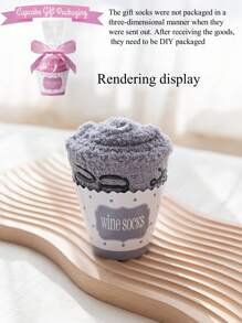 1 Paar kreative personalisierte Geschenksocken, rosa Schleifensocken, Kuchensocken, Korallfleecestrümpfe, rutschfeste Hausstrümpfe, Damen Mittellange Socken, Paar-Socken