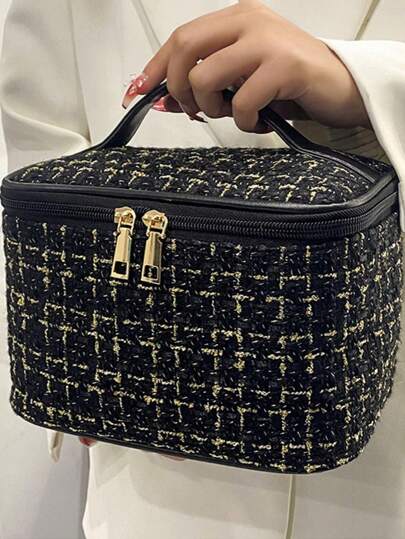 1pc Women's Large Capacity Portable Cute Toiletry Bag, Makeup Bag, Bridal, Christmas Gift, Sanitary Pad Storage Bag, Makeup Bag, Storage Box, Large Capacity Travel Makeup Bag, With Gold Stripe Pattern, Portable Toiletries And Travel Essentials Storage Bag, With Zipper Closure, Makeup Bag, Large Capacity, Minimalist Elegant, Travel Storage Bag And Cosmetics, Essentials, Can Be Used As A Gift, Nail