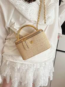 Woven Hand-Held Square Bag, A Finishing Touch To The Summer Look. With Clear Texture And Lightweight Breathability. Exquisite Golden Metal Hardware, Including Handle, Zipper And Chain Strap, Adds A Luxurious Touch. The Compact Square Design With An Internal Partition Can Hold A Mobile Phone, Lipstick And Other Small Items. - Khaki - View 3