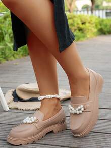 Women's Thick Sole Solid Color Loafers, Fashionable College Style Metal Pearl Loafers, Comfortable And Lightweight Shoes Black Retro French Thick Sole Mary Jane Shoes For Women, New Style Suitable With Dresses, Low Vamp Shoes