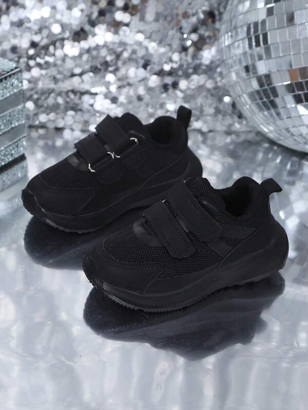 A Pair Of Unisex Spring And Summer Children's And Boys' Shoes, Sports And Student Mesh School Black And White Casual Shoes, Anti Slip And Wear-Resistant, Suitable For All Seasons