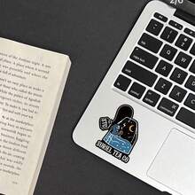 ACOTAR Suriel Tea Co 乙烯基贴纸，防水茶包设计配件，适合爱书人士、Kindle、笔记本电脑、水瓶、手机装饰和礼物 - 彩色 - 查看 3