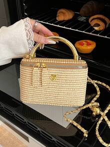 Woven Hand-Held Square Bag, A Finishing Touch To The Summer Look. With Clear Texture And Lightweight Breathability. Exquisite Golden Metal Hardware, Including Handle, Zipper And Chain Strap, Adds A Luxurious Touch. The Compact Square Design With An Internal Partition Can Hold A Mobile Phone, Lipstick And Other Small Items. - Khaki - View 6