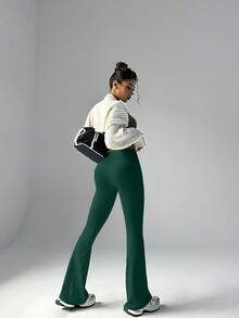 FWH 高腰提臀塑形设计，喇叭裤腿，休闲时尚复古喇叭裤，适合工作和休闲场合，高腰喇叭瑜伽裤，收腹运动紧身裤，户外提臀裤，办公室/徒步两用喇叭裤，户外运动服饰，女士高腰收腹喇叭瑜伽裤 - 墨綠色 - 查看 5