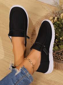 Size 43 Women Canvas Shoes, Versatile Casual Sneakers, Breathable Lightweight Soft Sole Cloth Shoes, Plus Size - Black - View 1