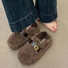 Women Athletic & Outdoor Sandals & Slides