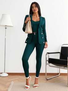 Conjunto Elegante de Tres Piezas para Mujer – Blazer, Top y Pantalón a Juego – Estilo Formal y Casual con Detalles de Perlas - Verde botella - Ver 4