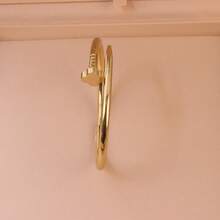 3 قطع أساور من الفولاذ المقاوم للصدأ عالية الجودة بطلاء ذهبي على شكل أربع ورقات البرسيم، أساور فاخرة خفيفة الوزن لا تبهت للنساء