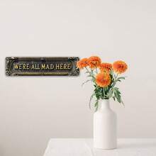 1 pieza placa metálica rectangular 2D de 4x16 pulgadas, con tema "Todos estamos locos", logo de corona, centro de corona, agujeros previamente perforados, estilo de agujero aleatorio