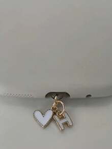 1pc White Heart-Shaped Phone Dust Plug, 26 Alphabet Dust Plug For Charging Port, DIY Phone Decor Suitable For Lightning (5-14) / Type-C